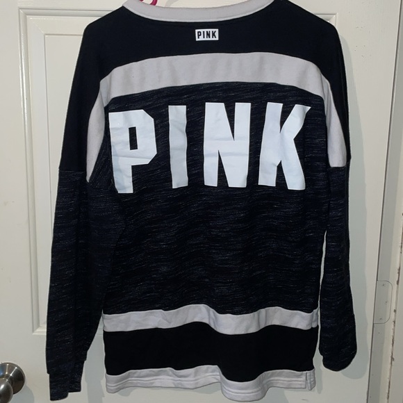 Victoria’s Secret pink logo long sleeve shirt - Picture 3 of 3